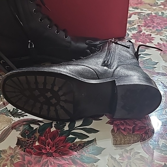 SALE Valentino Garavani Roman stud calfskin combat boot - Picture 4 of 8